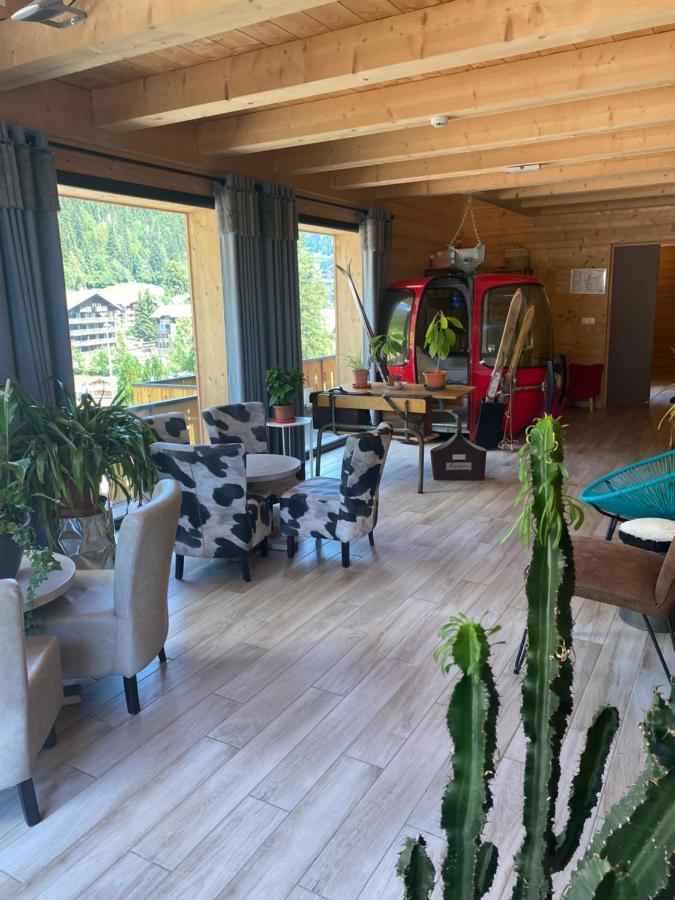 Le Schuss Hotell Châtel Exteriör bild