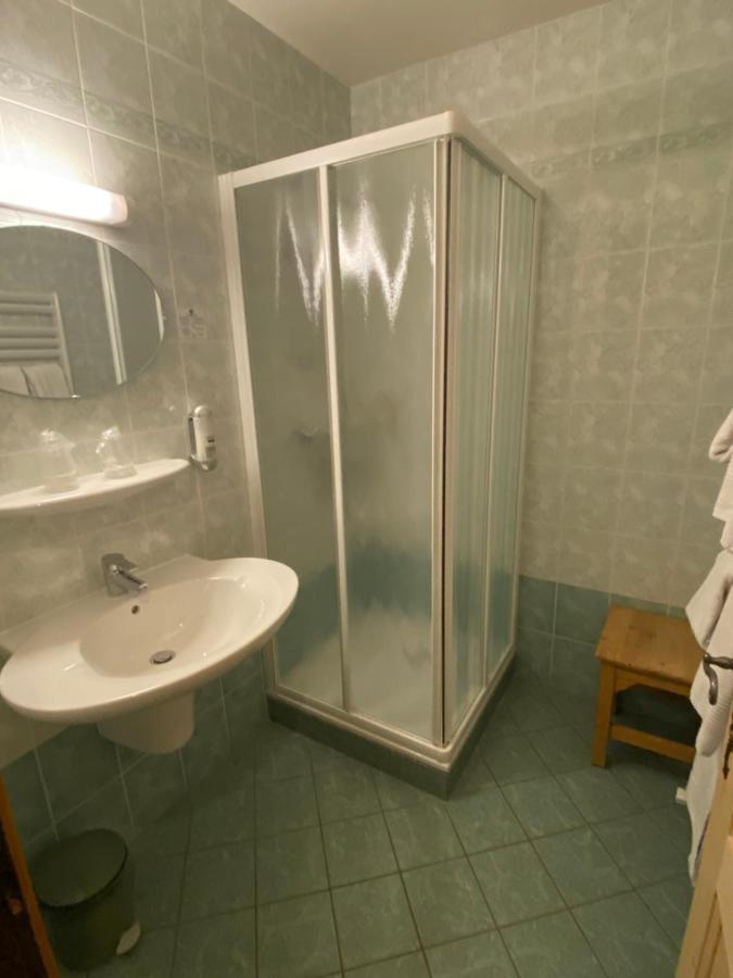 Le Schuss Hotell Châtel Exteriör bild