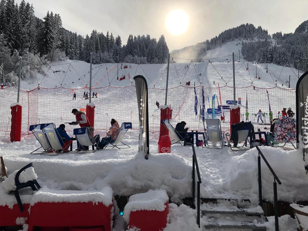 Le Schuss Hotell Châtel Exteriör bild
