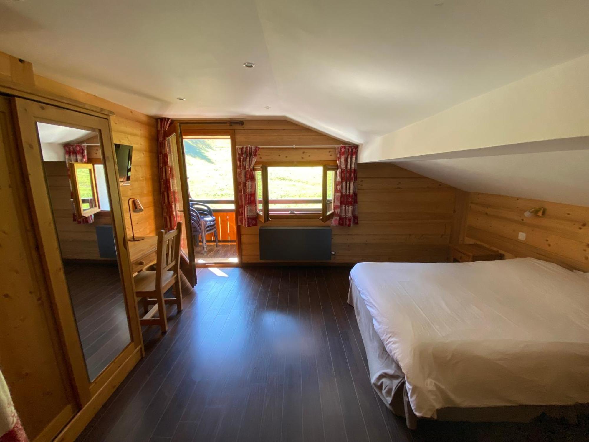 Le Schuss Hotell Châtel Exteriör bild