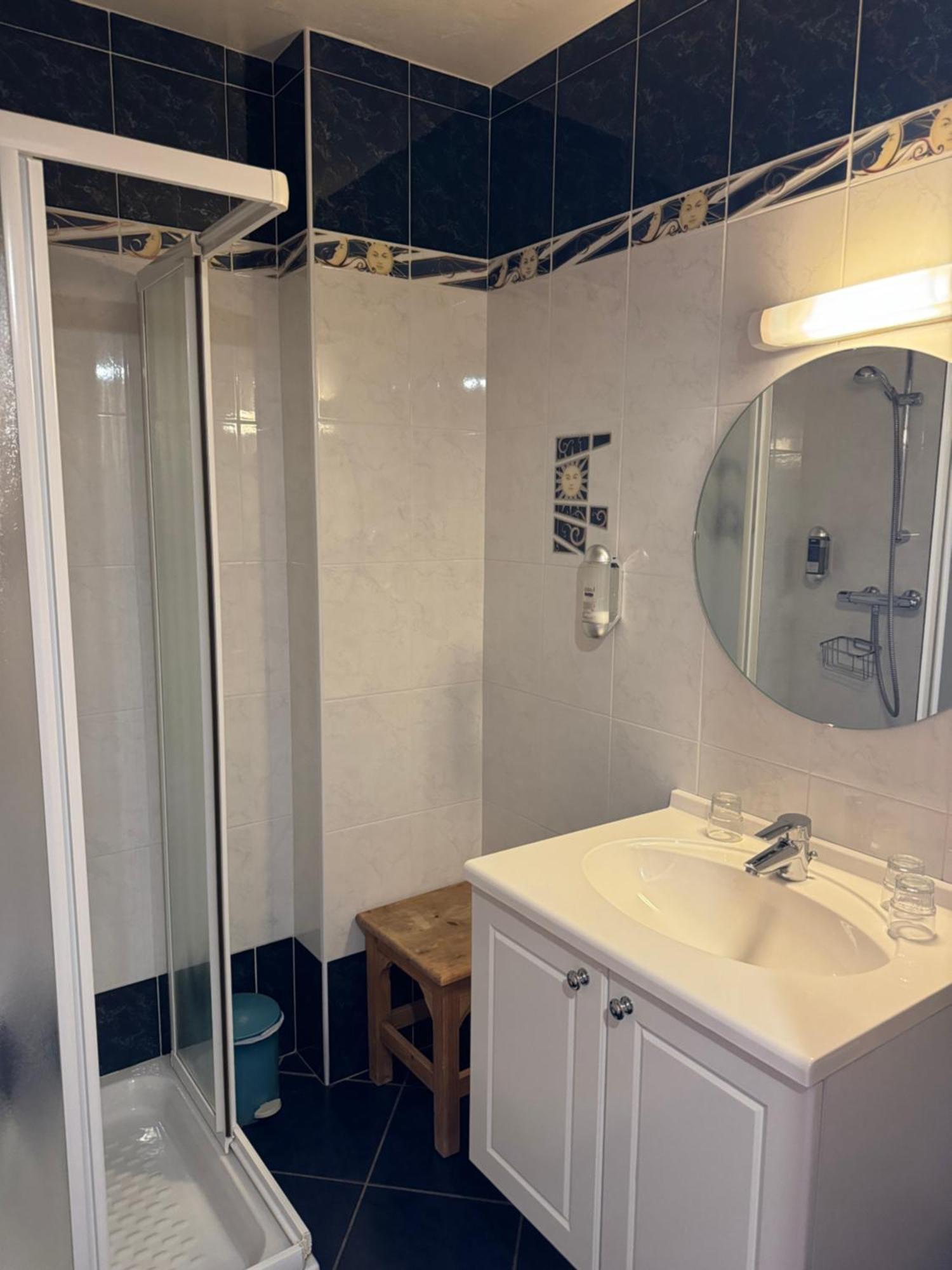 Le Schuss Hotell Châtel Exteriör bild