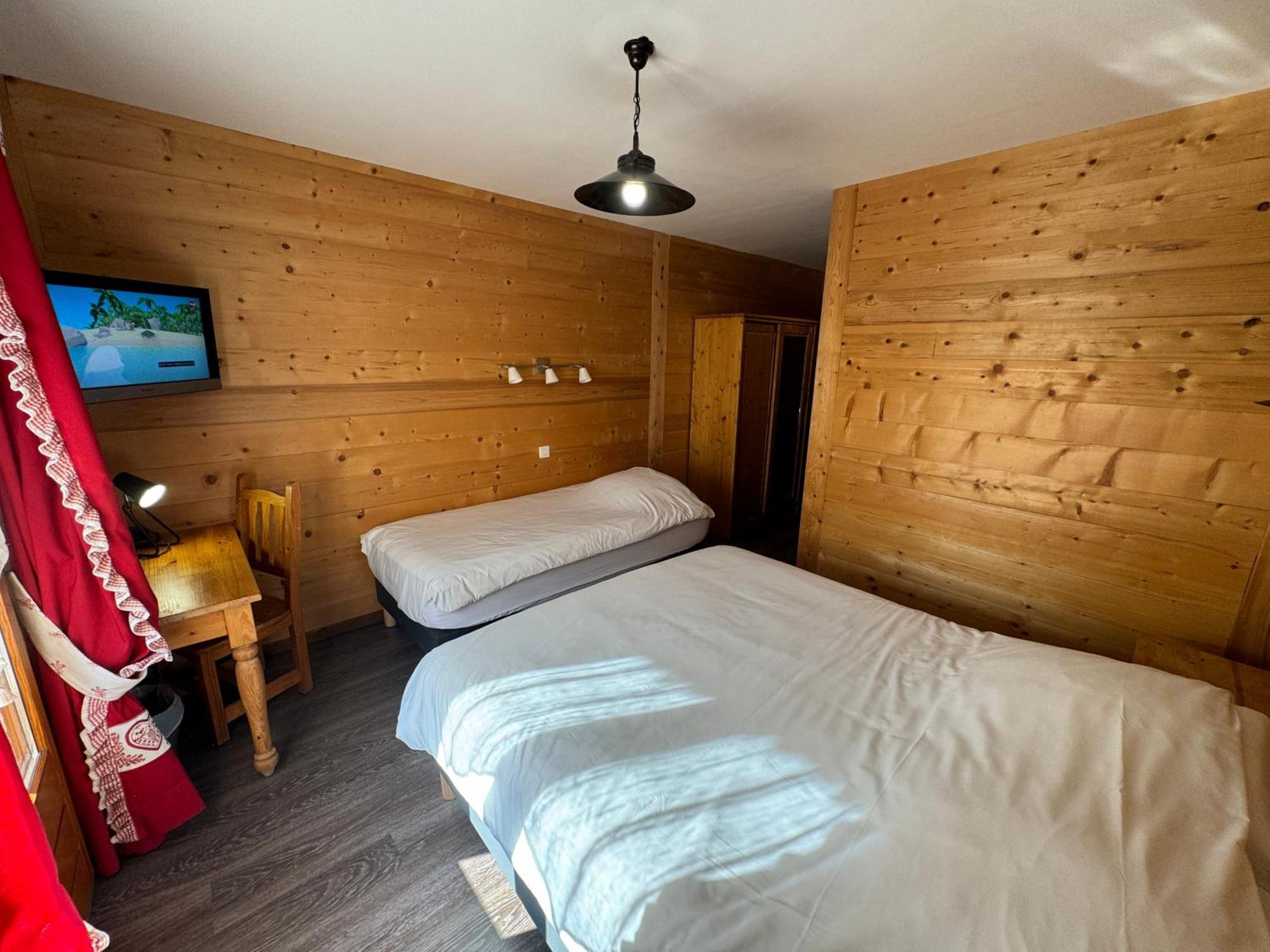 Le Schuss Hotell Châtel Exteriör bild