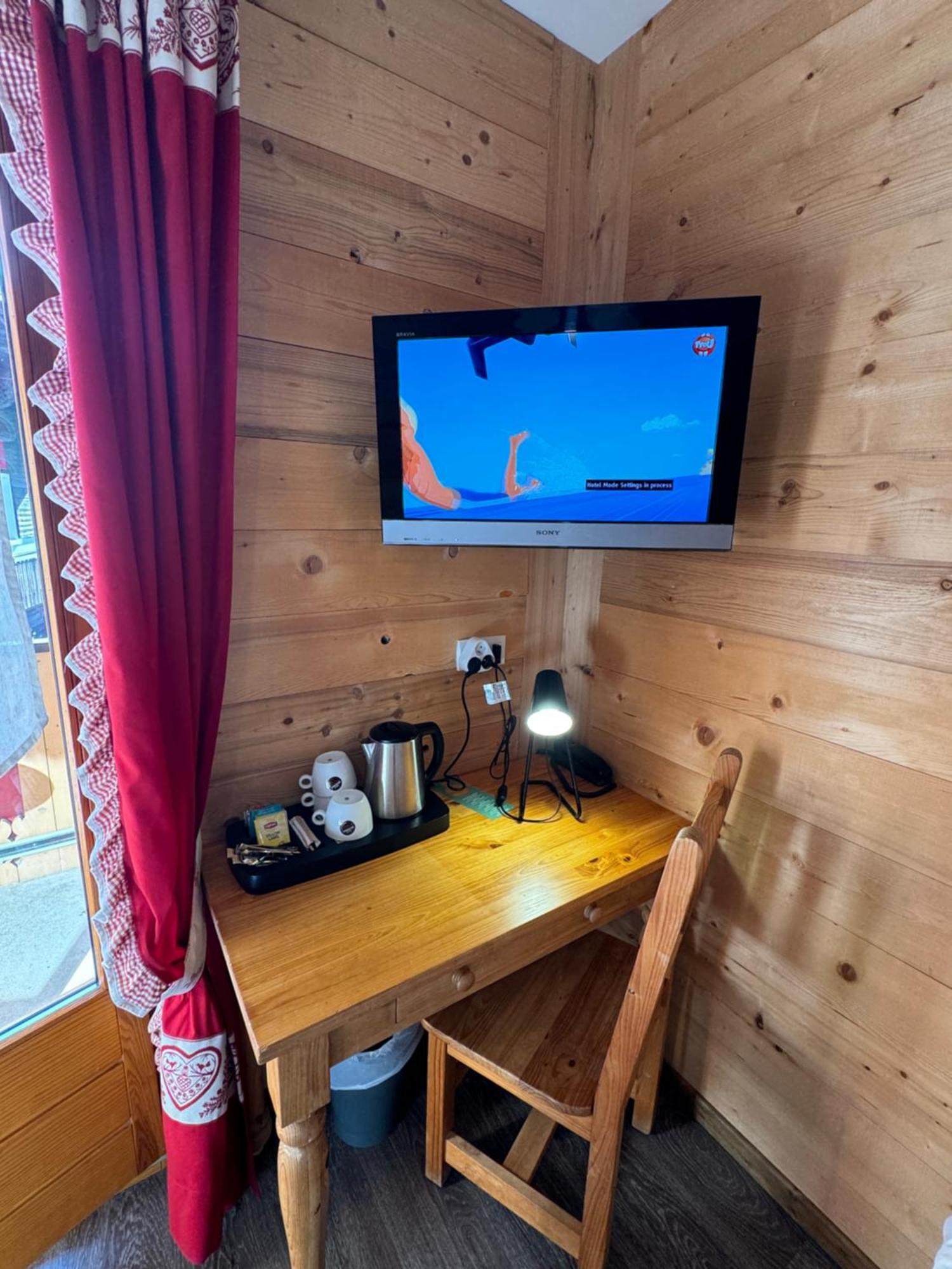 Le Schuss Hotell Châtel Exteriör bild
